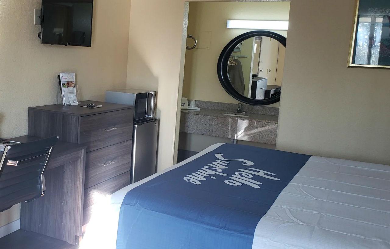 Days Inn By Wyndham Hampton Near Coliseum Convention Center Exterior foto